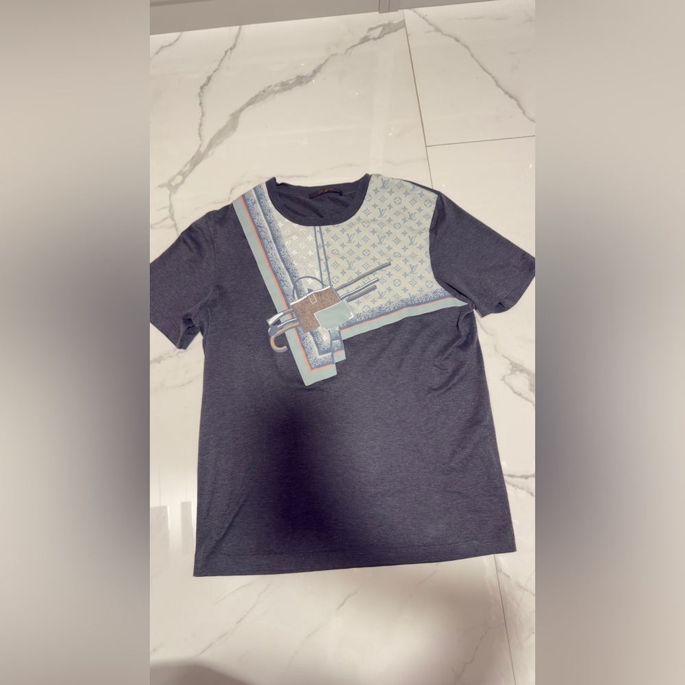 Louis Vuitton Blue Short Sleeve Tee with Modern Graphic